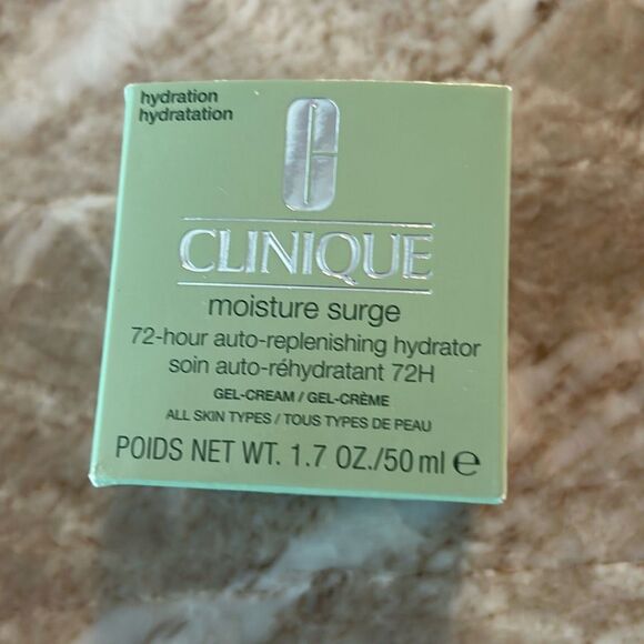 CLINIQUE Moisture Surge NEW - Picture 2 of 5
